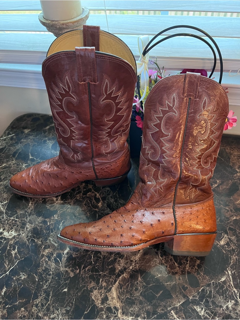 Cavender's 1990s Vintage
Full Quill
Ostrich Cowboy-Western Boots
Size 11D Men